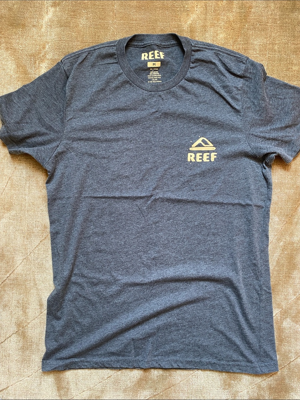 Reef Men's Charcoal Heather Tee with Yellow Logo